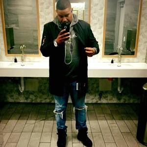 Meet your Posher, Corey